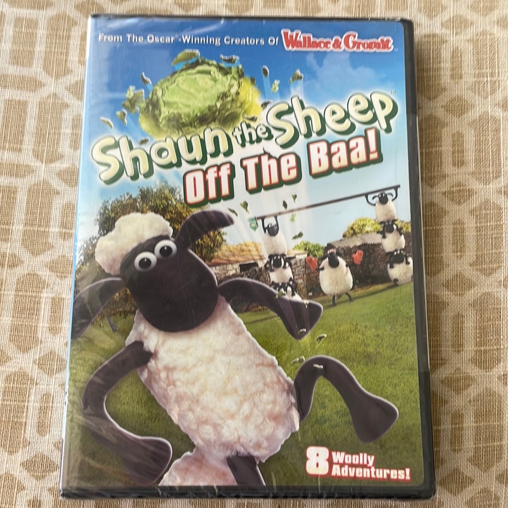 Shaun the sheep off the baa! DVD NWT